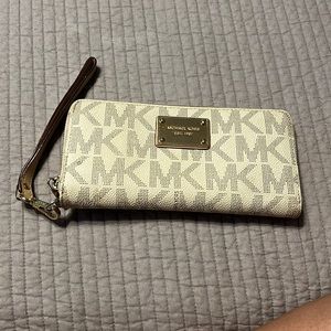 Michael Kors hand wallet clutch
